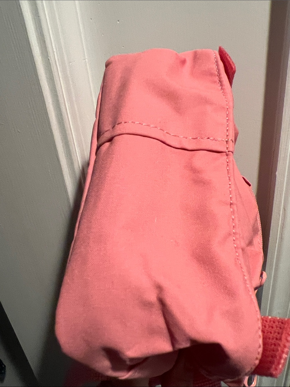 NWT Fjallraven Kanken Sling bag purse Pink - Picture 8 of 8